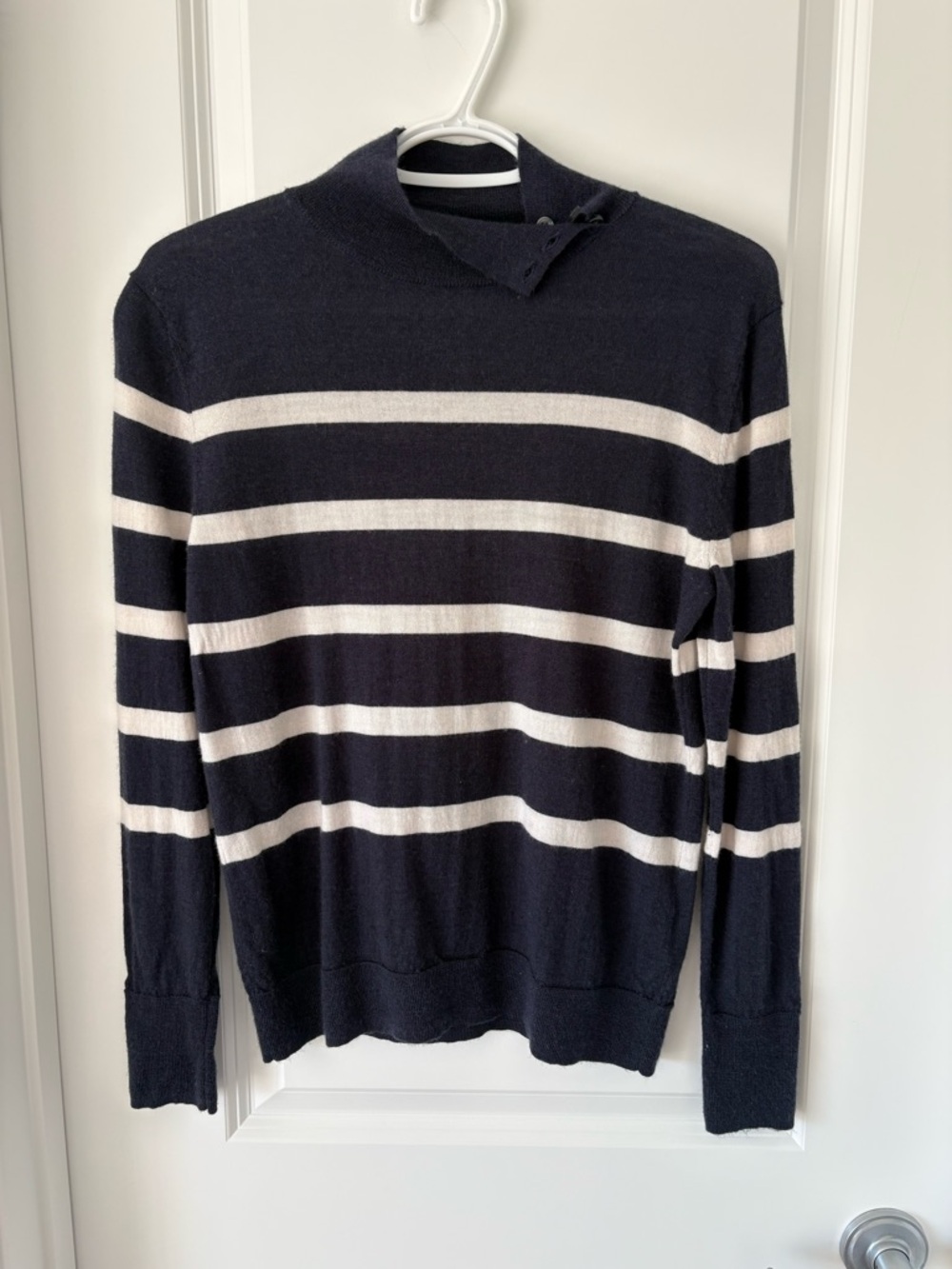 100% Merino Wool Banana Republic Navy and White Striped Turtleneck Sweater